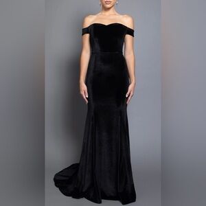 PIA GLADYS PEREY BRONWYN BLACK NWT